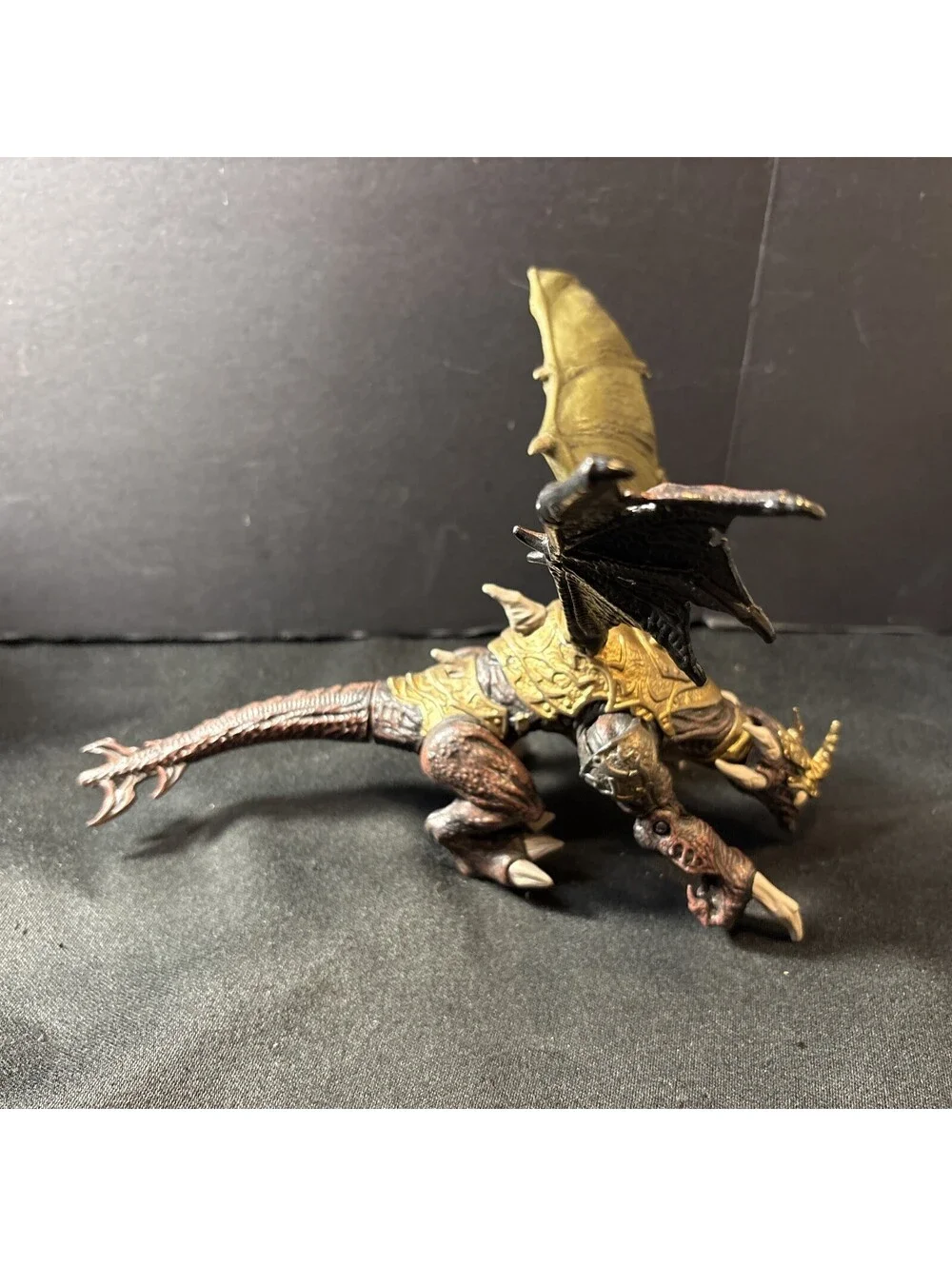 Vintage Mega Bloks Metal Ages 9840 Rutilus Gold Dragon Complete with Its Egg